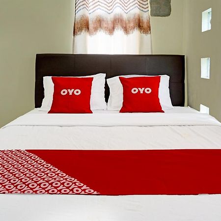 Oyo 91707 Jannah Homestay Syariah Dau Esterno foto