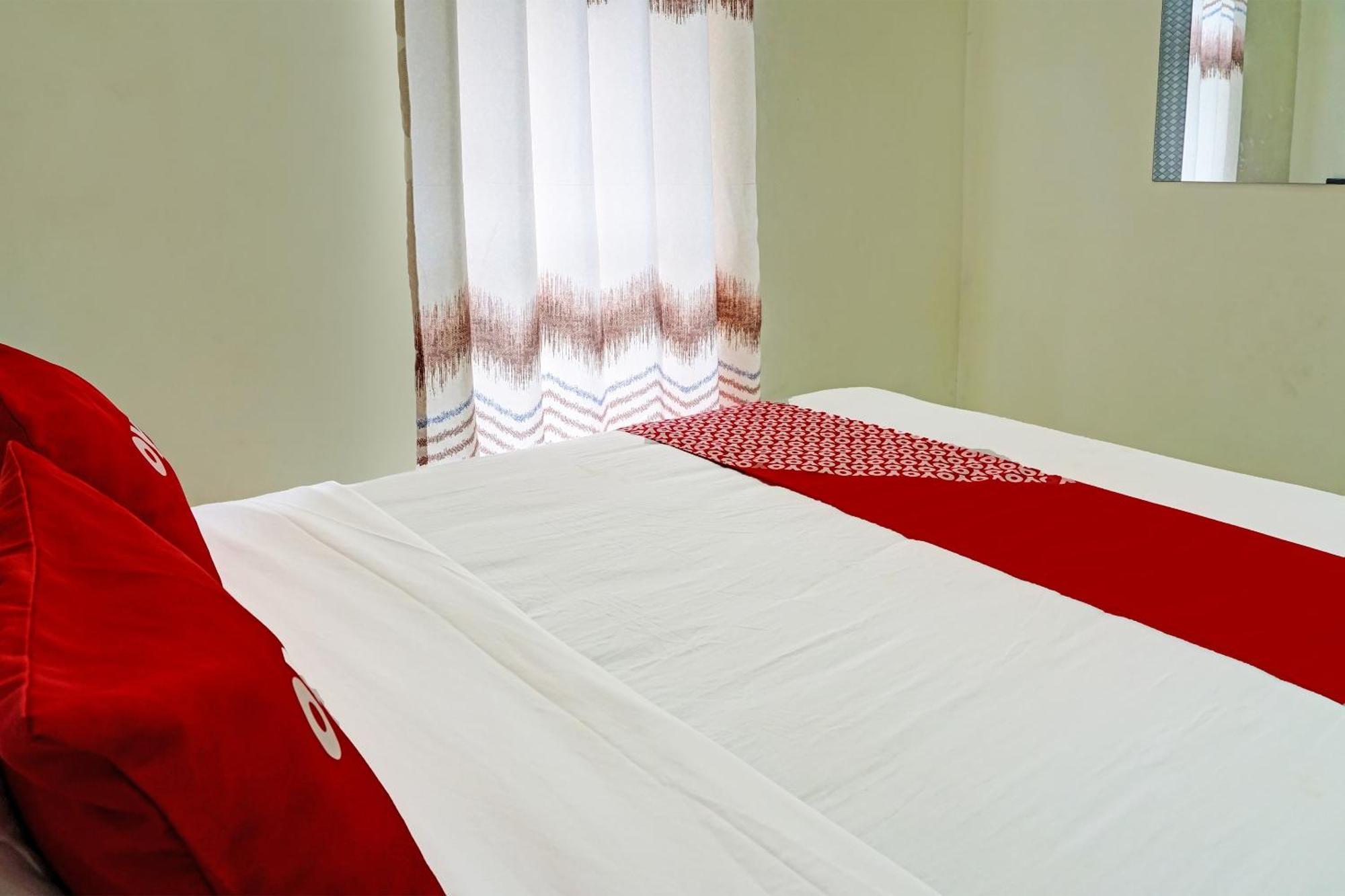Oyo 91707 Jannah Homestay Syariah Dau Esterno foto
