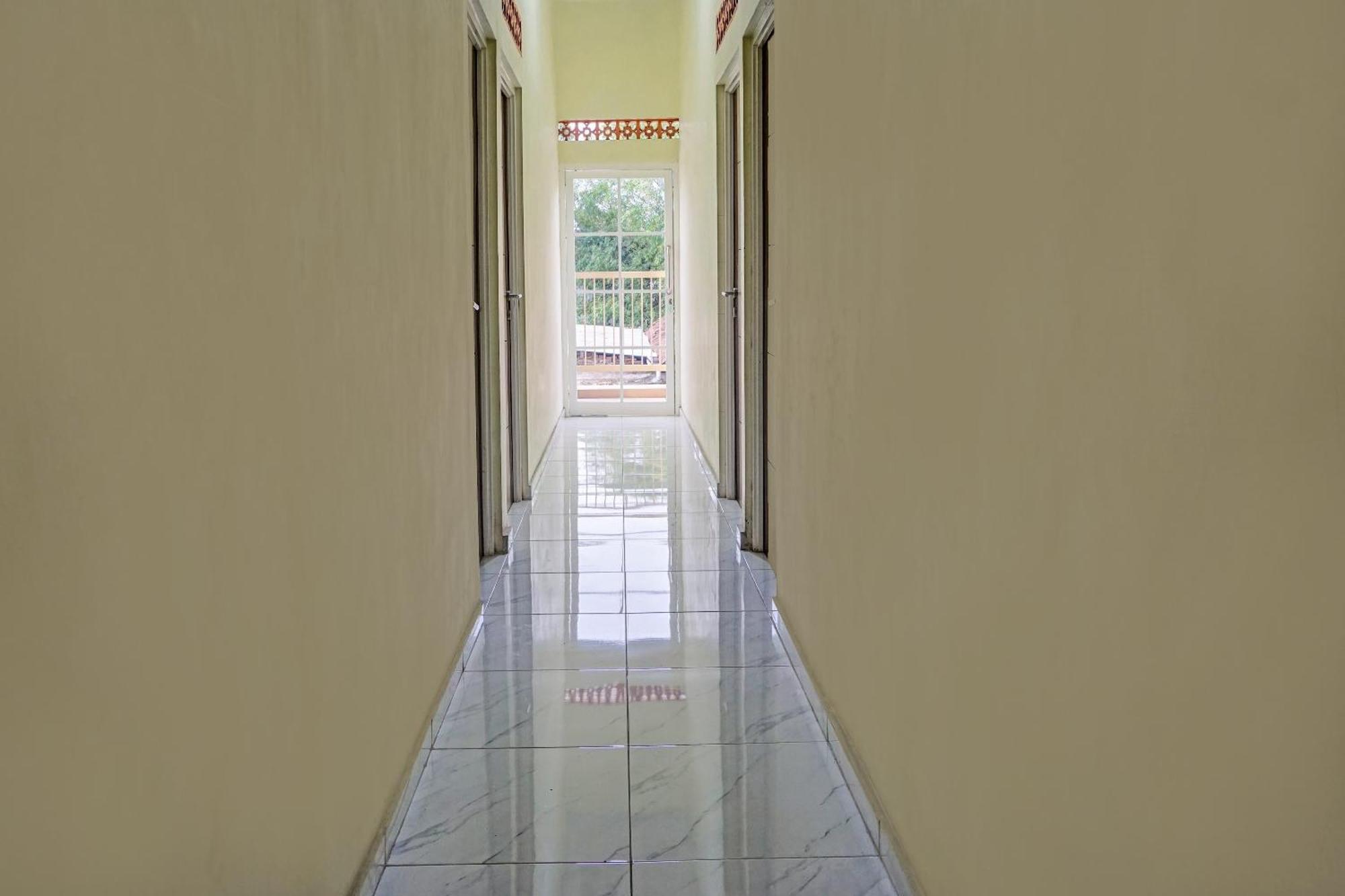 Oyo 91707 Jannah Homestay Syariah Dau Esterno foto